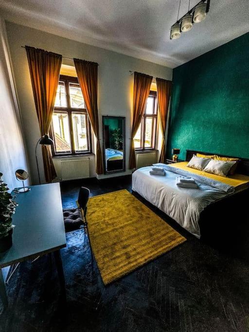 Cozy & Charming Apt. Downtown Lejlighed Timişoara Eksteriør billede